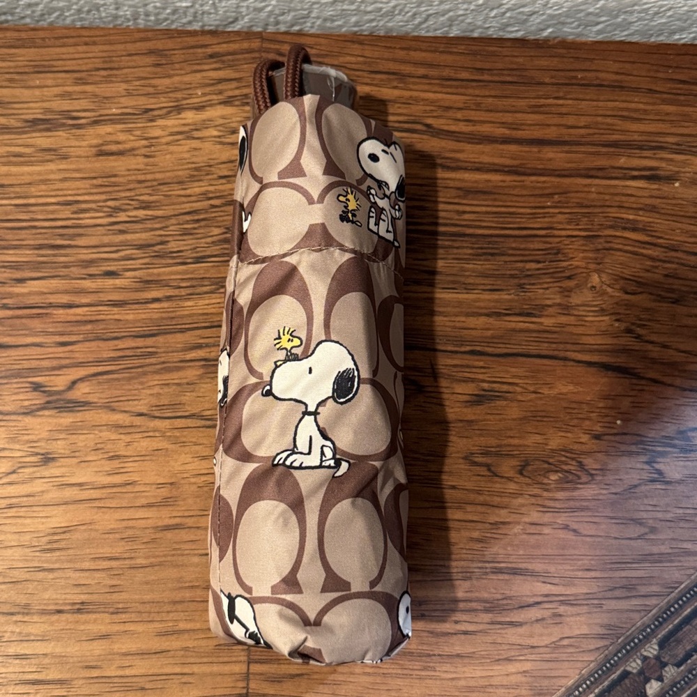 NWT Coach 2025 Snoopy Umbrella - Picture 7 of 9